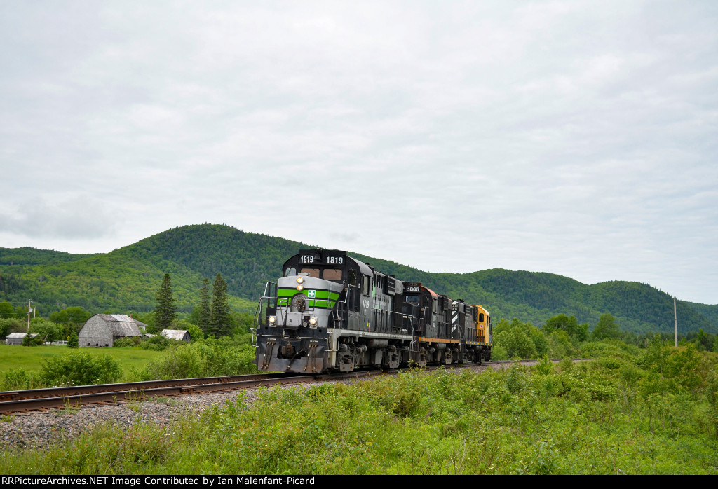 1819 leads SFG 565 at Broadlands